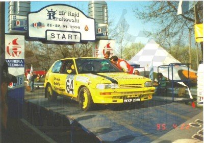 14. Piotr Wróblewski i Mrek Kaczmarek - Toyota Corolla GTi 16V   (To zdjęcie w pełnej rozdzielczości możesz kupić na www.kwa-kwa.pl )