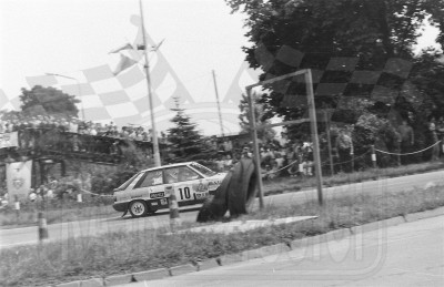 15. Romana Zrnec i Pavle Nartnik - Renault 11 Turbo.   (To zdjęcie w pełnej rozdzielczości możesz kupić na www.kwa-kwa.pl )