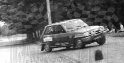 8. Andrzej Mordzewski - Renault R5 TS  (To zdjęcie w pełnej rozdzielczości możesz kupić na www.kwa-kwa.pl )