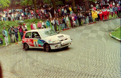 88. Robert Herba i Artur Skorupa - Nissan Sunny GTiR.   (To zdjęcie w pełnej rozdzielczości możesz kupić na www.kwa-kwa.pl )