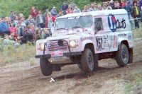 146. J.Rousselot i J.Clatot - Land Rover Defender.   (To zdjęcie w pełnej rozdzielczości możesz kupić na www.kwa-kwa.pl )