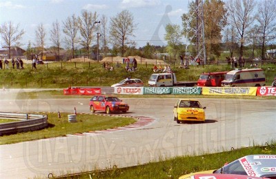 26. Tomasz Oleksiak - Peugeot 106 XSi i Piotr Granica - Suzuki Swift GTi  (To zdjęcie w pełnej rozdzielczości możesz kupić na www.kwa-kwa.pl )