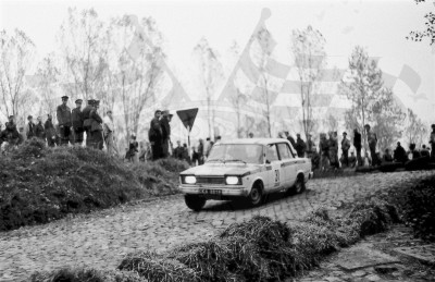 129. Stanisław Pawełczak i Edward Korta - Łada 2105.   (To zdjęcie w pełnej rozdzielczości możesz kupić na www.kwa-kwa.pl )