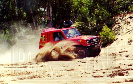 13. Piotr Małuszyński i J.Czerwiński - International Scout 4x4.   (To zdjęcie w pełnej rozdzielczości możesz kupić na www.kwa-kwa.pl )