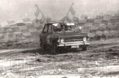 21. Krzysztof Świętochowski i Tadeusz Świętochowski - Fiat 128  (To zdjęcie w pełnej rozdzielczości możesz kupić na www.kwa-kwa.pl )