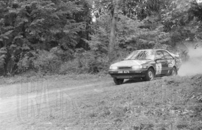 32. Marian Bublewicz i Jacek Wypych - Mazda 323 Turbo 4wd.   (To zdjęcie w pełnej rozdzielczości możesz kupić na www.kwa-kwa.pl )