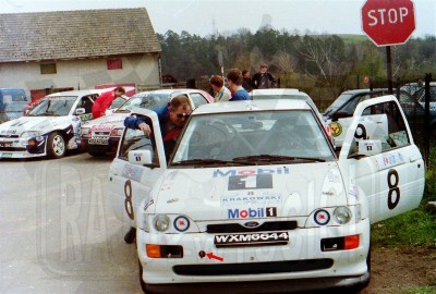 130. Romuald Chałas i Zbigniew Atłowski - Ford Escort Cosworth RS.   (To zdjęcie w pełnej rozdzielczości możesz kupić na www.kwa-kwa.pl )