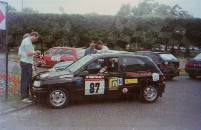 05. Renault Clio 16V załogi Andrzej Dudkowiak i Mariusz Sobczak.   (To zdjęcie w pełnej rozdzielczości możesz kupić na www.kwa-kwa.pl )