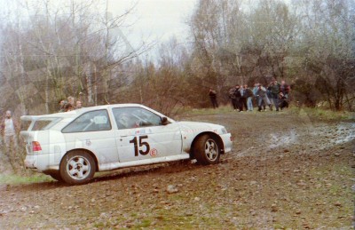 74. Andrzej Chojnacki i Piotr Namyslowski - Ford Escort Cosworth RS.   (To zdjęcie w pełnej rozdzielczości możesz kupić na www.kwa-kwa.pl )