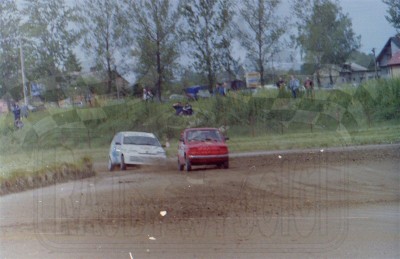 27. Arkadiusz Leszek - Polski Fiat 126p i Tomasz Carzasty - Fiat Cinquecento   (To zdjęcie w pełnej rozdzielczości możesz kupić na www.kwa-kwa.pl )