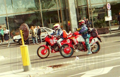 31. Do Warszawy zaczęli przybywać również motocykliści.   (To zdjęcie w pełnej rozdzielczości możesz kupić na www.kwa-kwa.pl )