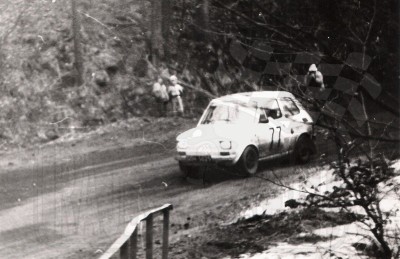 69. Andrzej Szyjkowski i P.Aleksandrowicz - Polski Fiat 126p.   (To zdjęcie w pełnej rozdzielczości możesz kupić na www.kwa-kwa.pl )