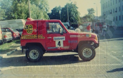 10. Piotr Małuszyński i J.Czerwiński - International Scout 4x4.   (To zdjęcie w pełnej rozdzielczości możesz kupić na www.kwa-kwa.pl )