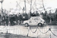 Piotr Śnieg i Tomasz Śnieg - Polski Fiat 126p. To zdjęcie w pełnej rozdzielczości możesz kupić na http://kwa-kwa.pl