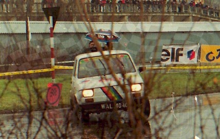 6. Wojciech Cołoszyński i Błażej Pawluczuk - Polski Fiat 126p.   (To zdjęcie w pełnej rozdzielczości możesz kupić na www.kwa-kwa.pl )