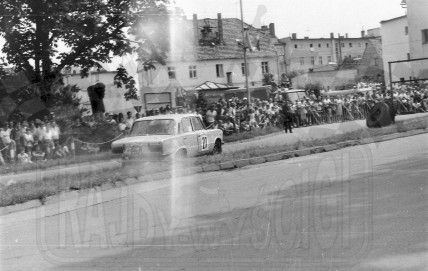 35. Krzysztof Hołowczyc i Marek Omelańczuk - FSO 1500.   (To zdjęcie w pełnej rozdzielczości możesz kupić na www.kwa-kwa.pl )