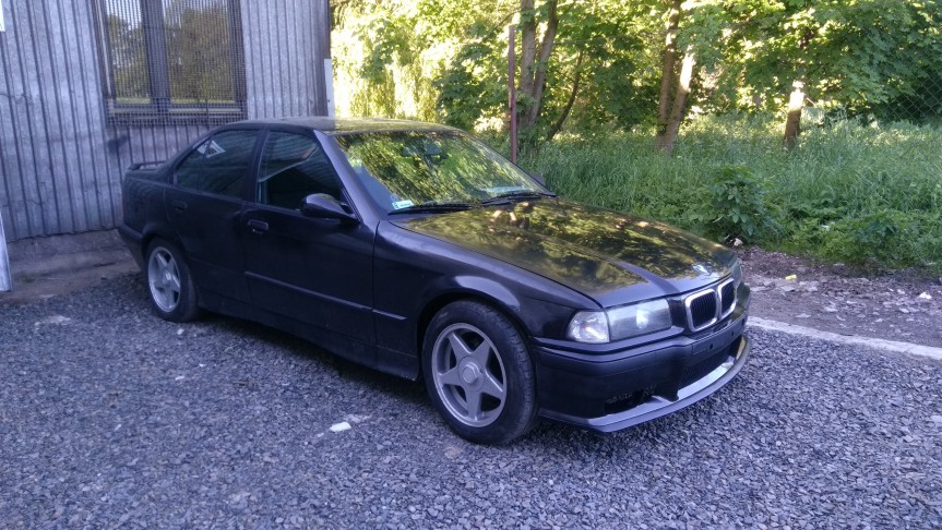 E36 316i sedan