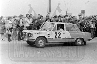 Tadeusz Fuglewicz i Waldemar Machnik - Polski Fiat 125p 1600. To zdjęcie w pełnej rozdzielczości możesz kupić na http://kwa-kwa.pl