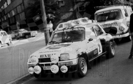 5. Attila Ferjancz i Kalman Toth - Renault 5 Turbo  (To zdjęcie w pełnej rozdzielczości możesz kupić na www.kwa-kwa.pl )