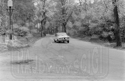 Ryszard Plucha i Henryk Krakowczyk - Polski Fiat 125p 1500. To zdjęcie w pełnej rozdzielczości możesz kupić na http://kwa-kwa.pl