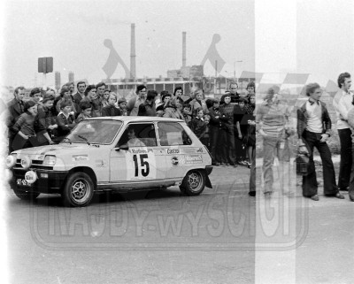 Tadeusz Dębowski i Włodzimierz Krzemiński - Renault 5 Alpine. To zdjęcie w pełnej rozdzielczości możesz kupić na http://kwa-kwa.pl