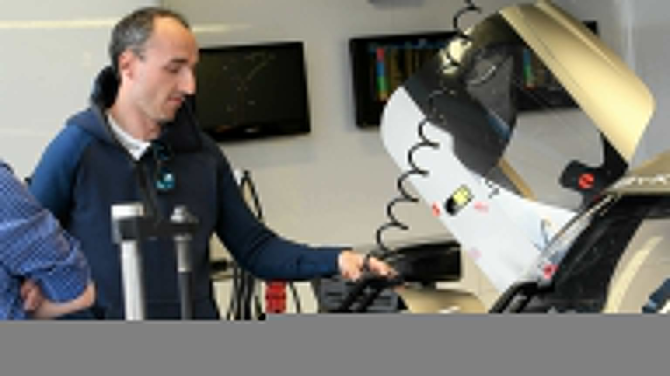 Robert Kubica testował kolejną jednomiejscówkę, kierowcy chcą go w Formule E. "Chodź, pościgaj się z nami"