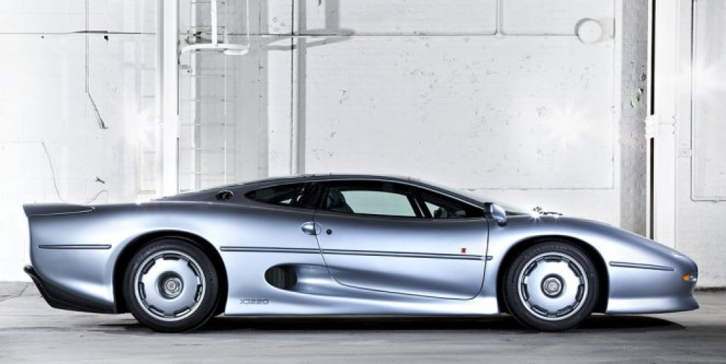 JagXJ220-662x333.jpg